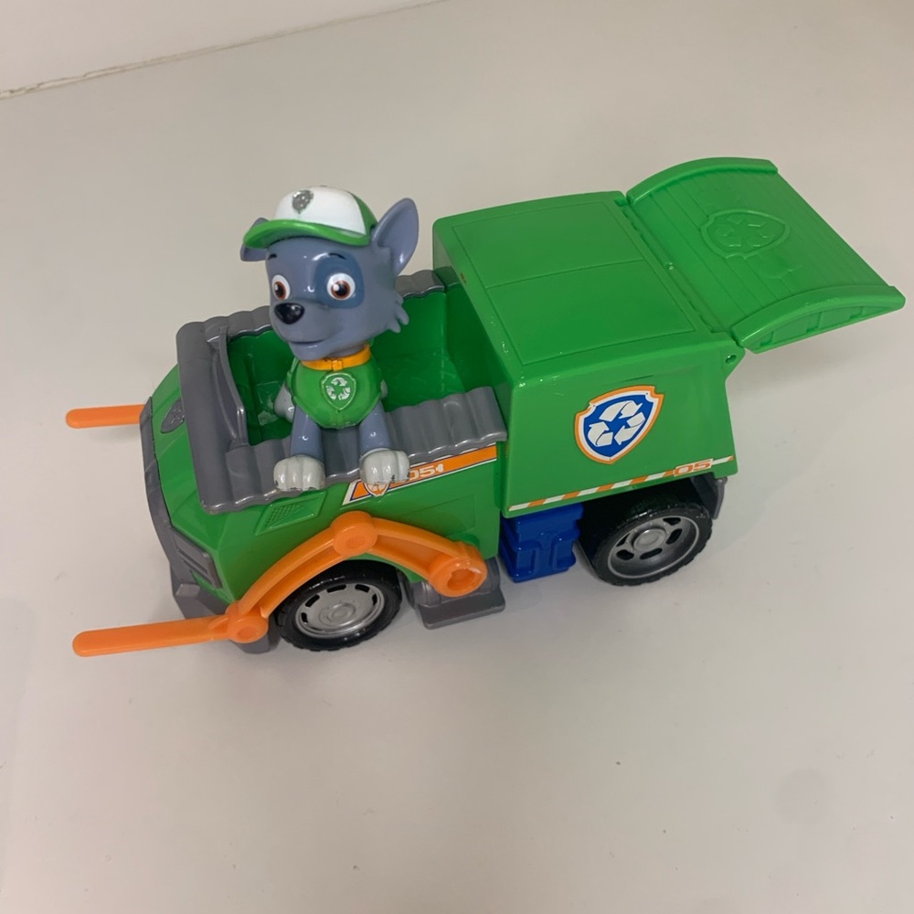 Paw Patrol Rocky's Green and Orange Recycling Truck Crush N’ Roll Figurine Toy